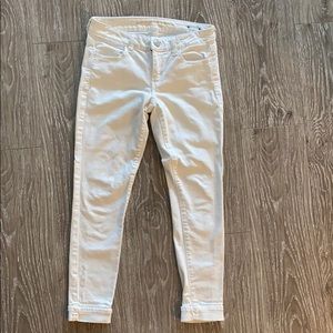 American Eagle White Jegging Jeans
